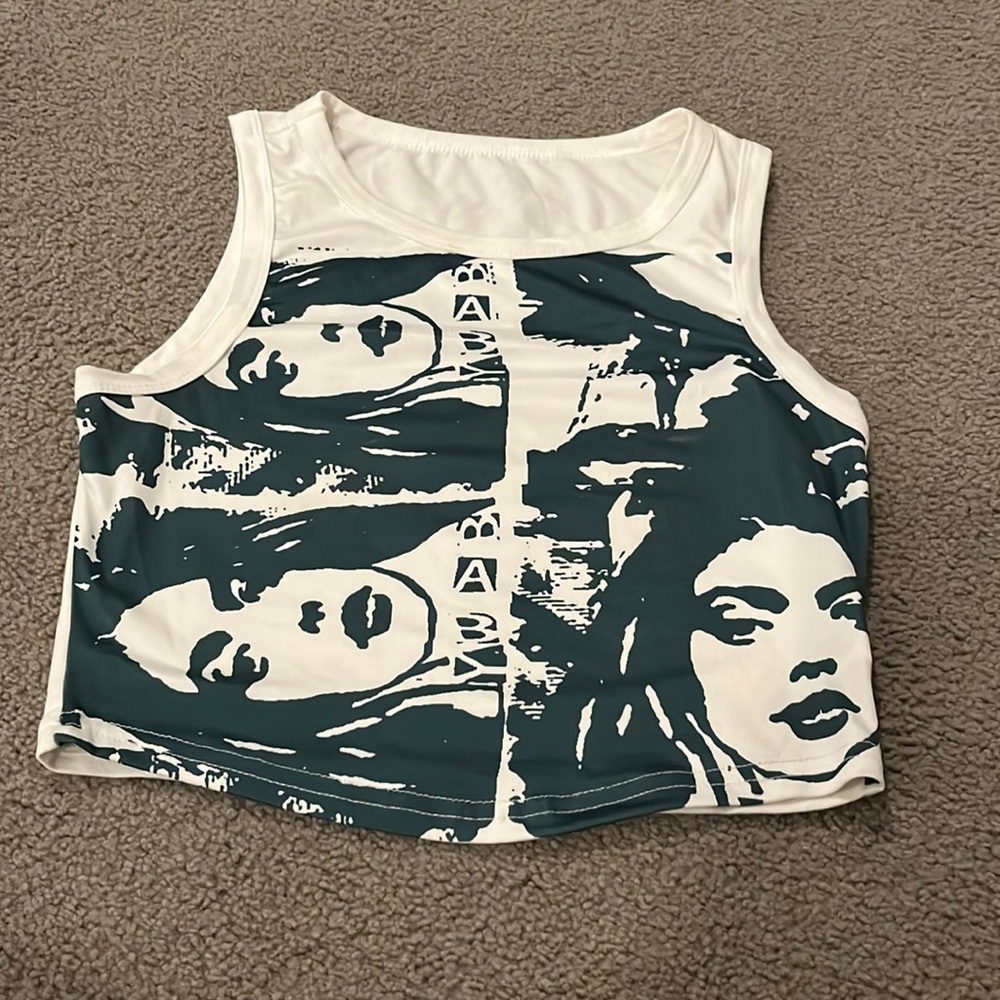 shein y2k graphic cropped tank size xs(dark greek)